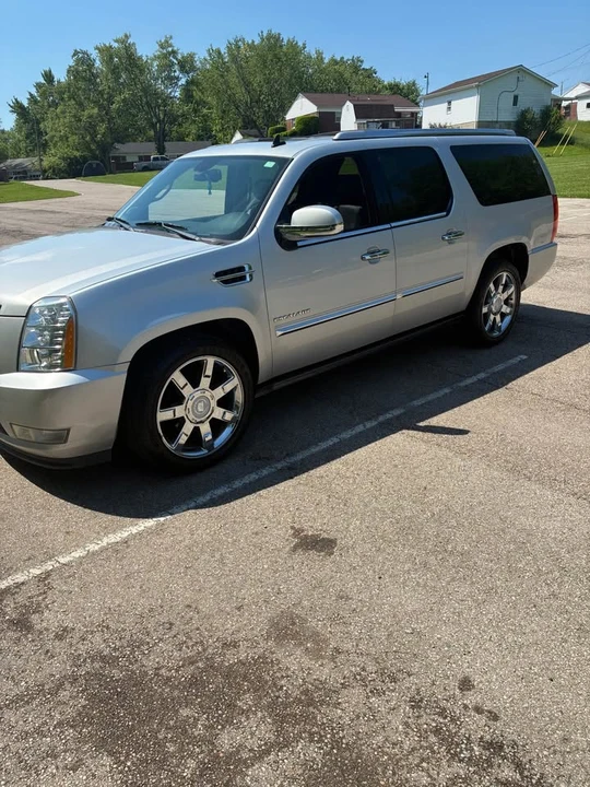 2010 Cadillac Escalade & EXT 3rd Gen - Image 6 of 11