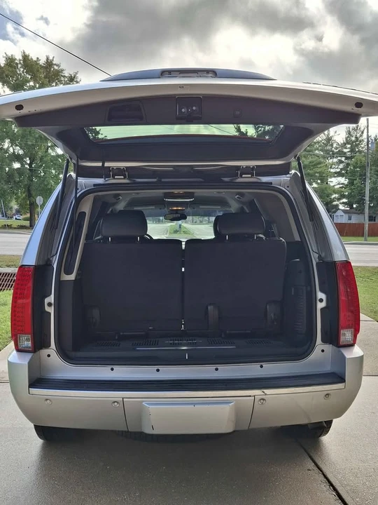 2010 Cadillac Escalade & EXT 3rd Gen - Image 16 of 20