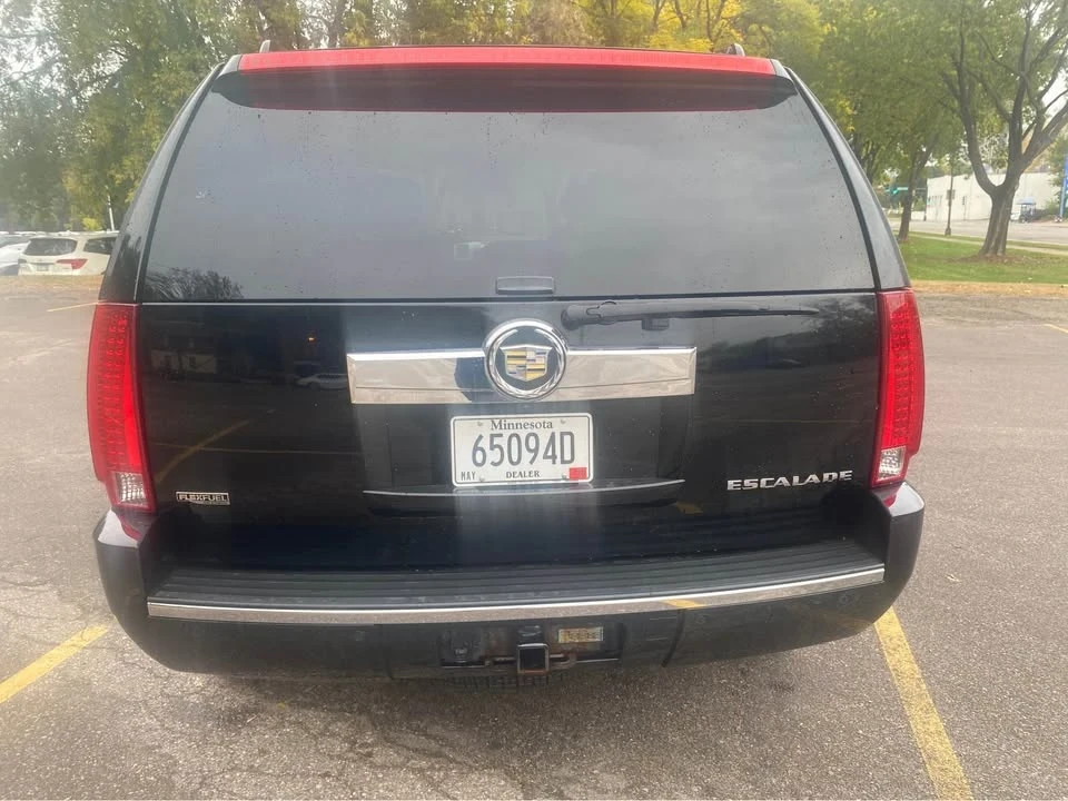 2010 Cadillac Escalade & EXT 3rd Gen - Image 6 of 13