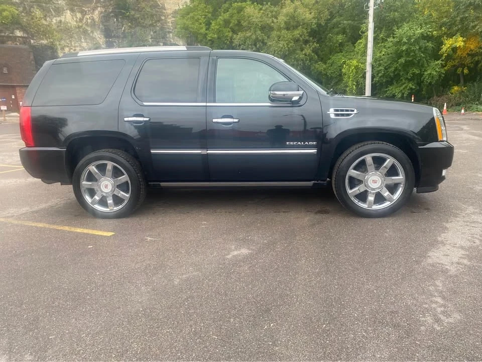 2010 Cadillac Escalade & EXT 3rd Gen - Image 8 of 13