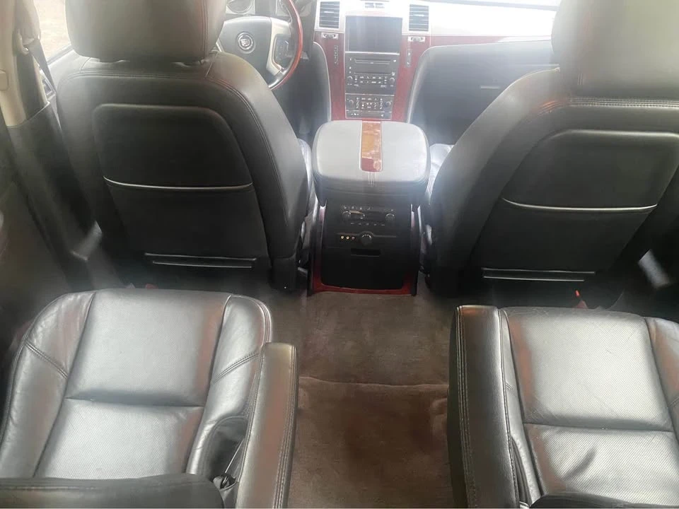 2010 Cadillac Escalade & EXT 3rd Gen - Image 10 of 13