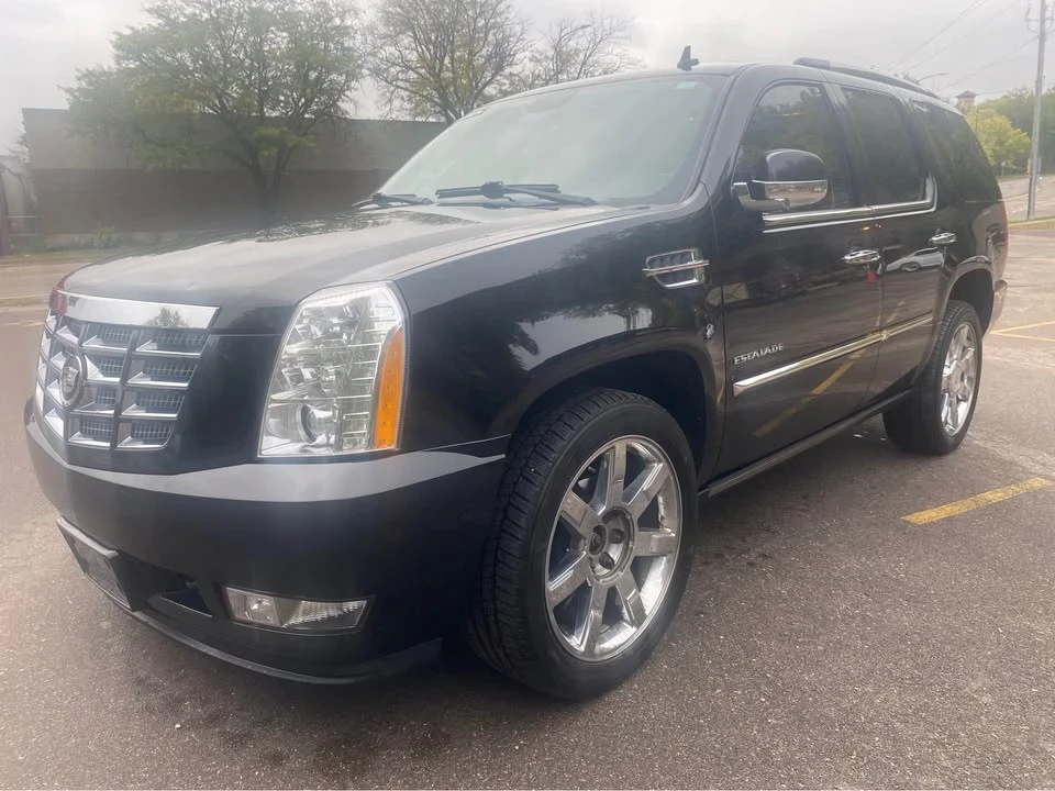 2010 Cadillac Escalade & EXT 3rd Gen - Image 3 of 13