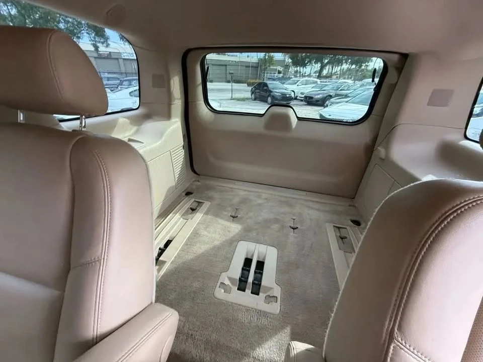 2010 Cadillac Escalade & EXT 3rd Gen - Image 19 of 20