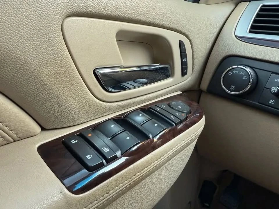 2010 Cadillac Escalade & EXT 3rd Gen - Image 8 of 20
