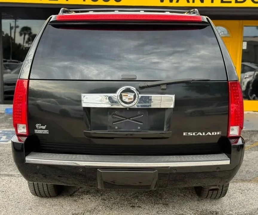 2010 Cadillac Escalade & EXT 3rd Gen - Image 5 of 20