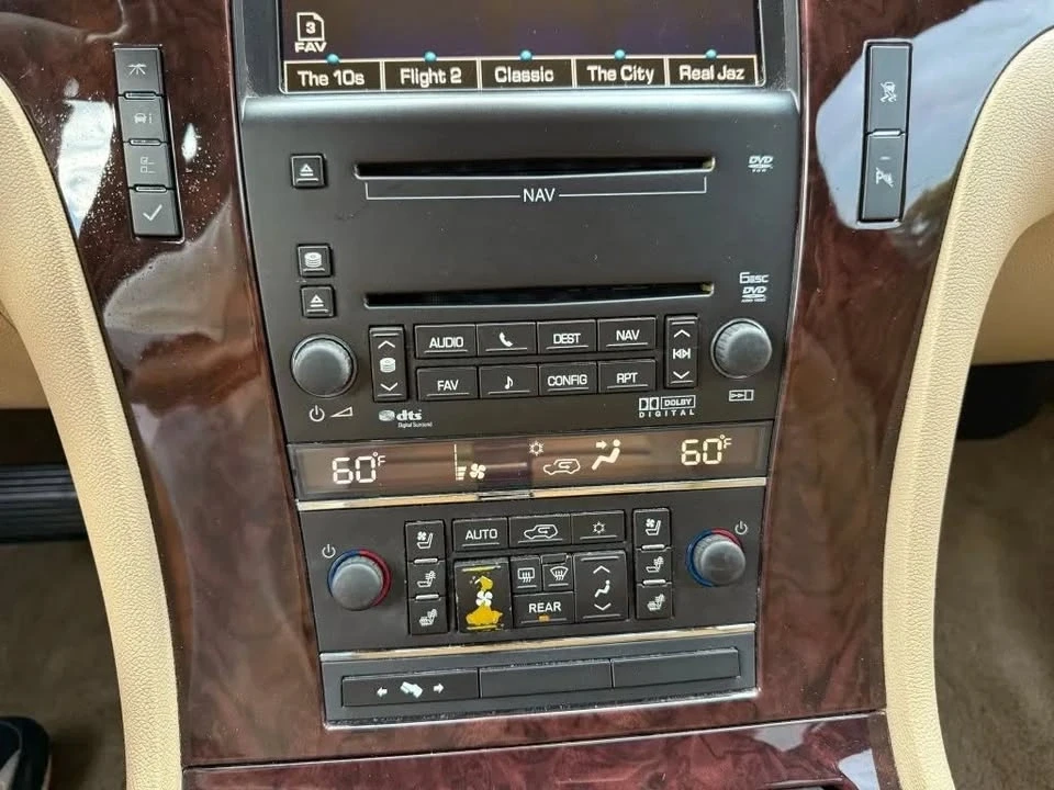 2010 Cadillac Escalade & EXT 3rd Gen - Image 15 of 20