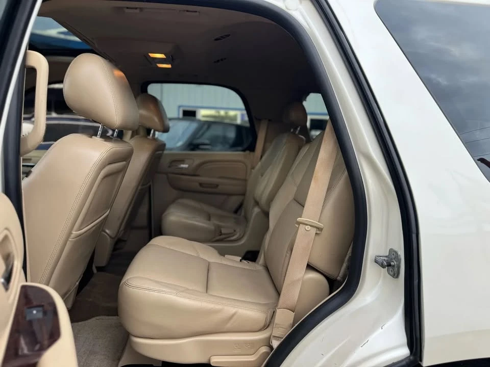 2010 Cadillac Escalade & EXT 3rd Gen - Image 13 of 15
