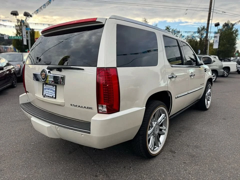 2010 Cadillac Escalade & EXT 3rd Gen - Image 5 of 15