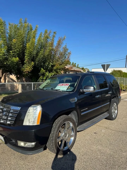 2010 Cadillac Escalade & EXT 3rd Gen - Image 7 of 13