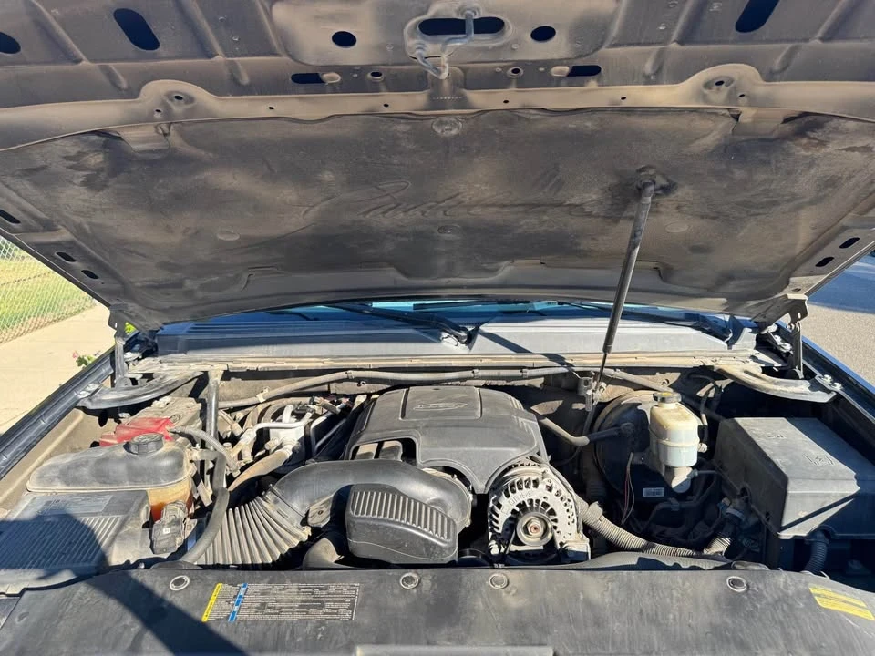 2010 Cadillac Escalade & EXT 3rd Gen - Image 11 of 13