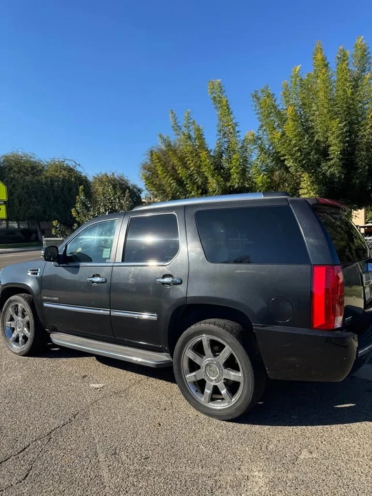 2010 Cadillac Escalade & EXT 3rd Gen - Image 6 of 13