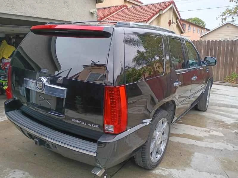 2010 Cadillac Escalade & EXT 3rd Gen - Image 5 of 5
