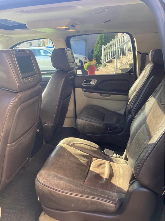 2010 Cadillac Escalade & EXT 3rd Gen - Image 8 of 10