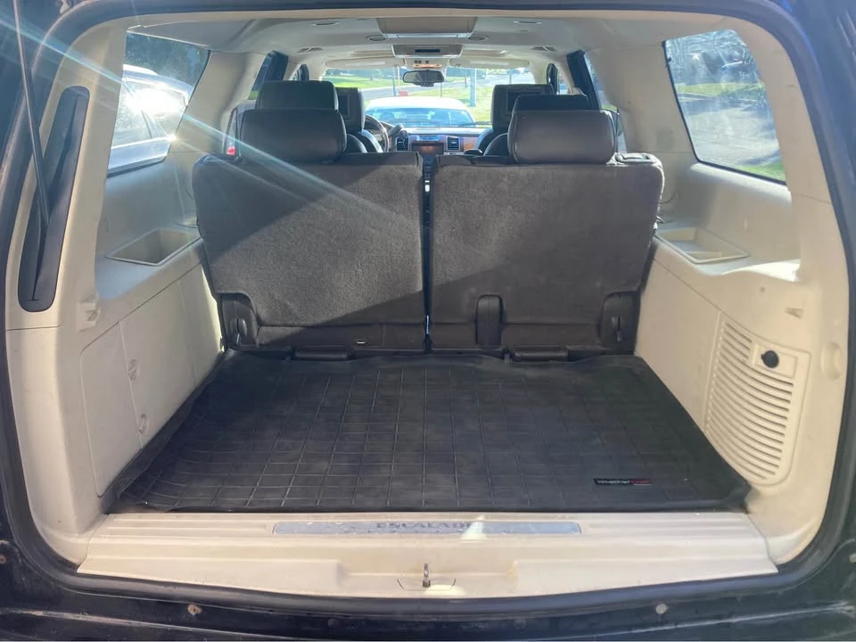2010 Cadillac Escalade & EXT 3rd Gen - Image 10 of 10