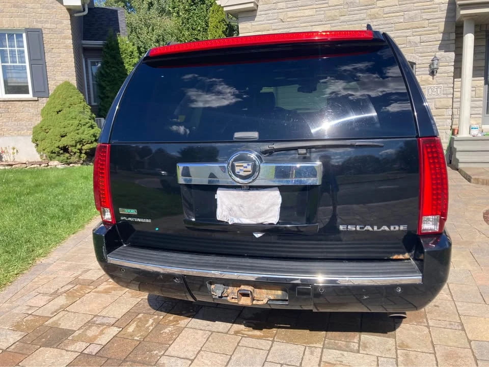 2010 Cadillac Escalade & EXT 3rd Gen - Image 5 of 10