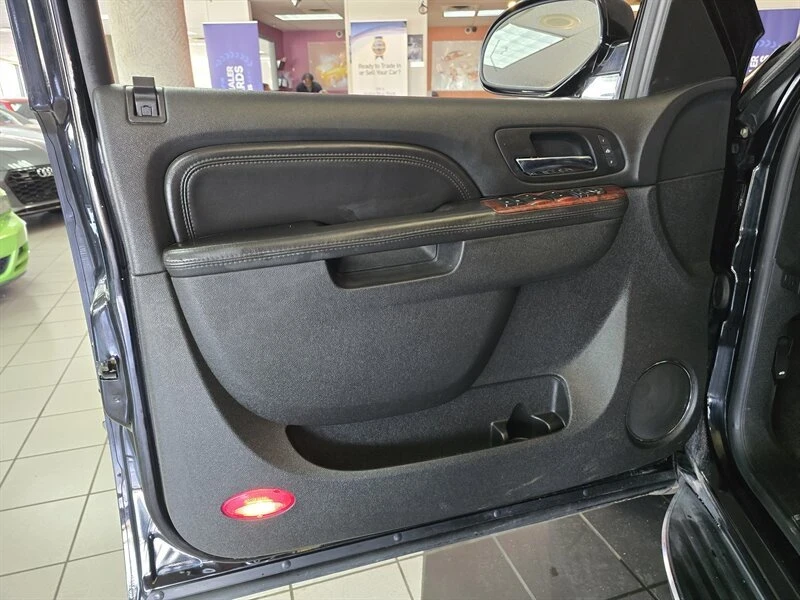 2010 Cadillac Escalade & EXT 3rd Gen - Image 7 of 20