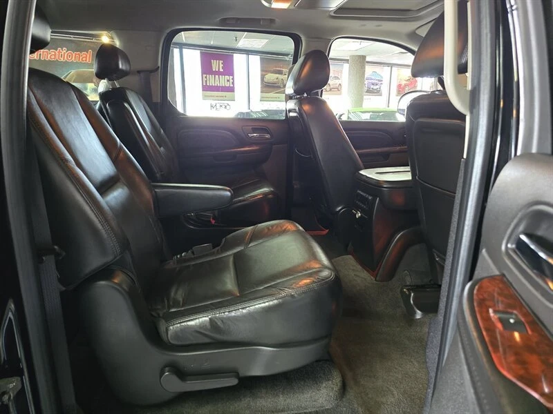 2010 Cadillac Escalade & EXT 3rd Gen - Image 20 of 20