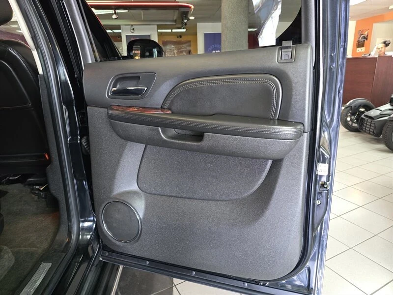 2010 Cadillac Escalade & EXT 3rd Gen - Image 18 of 20