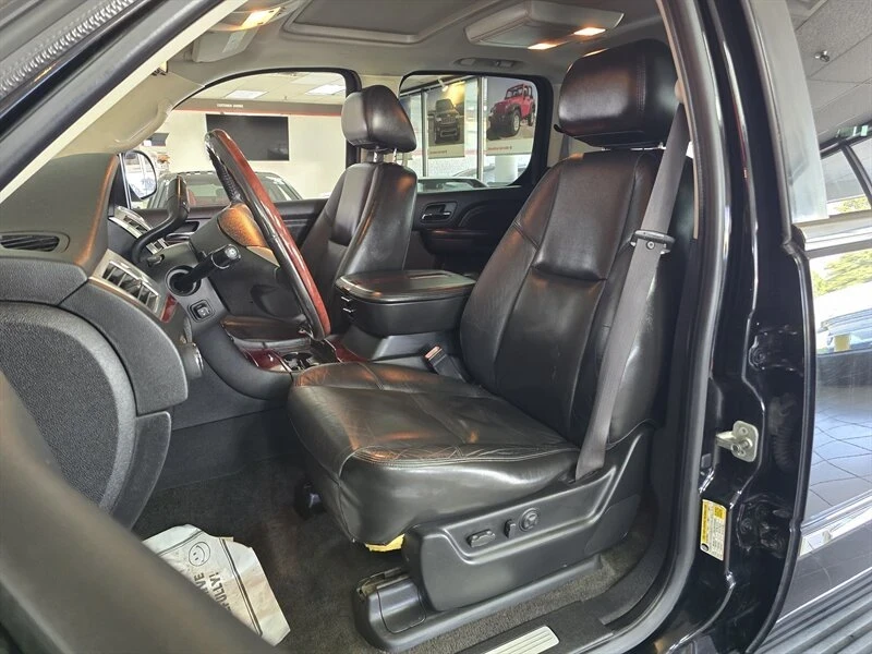 2010 Cadillac Escalade & EXT 3rd Gen - Image 9 of 20