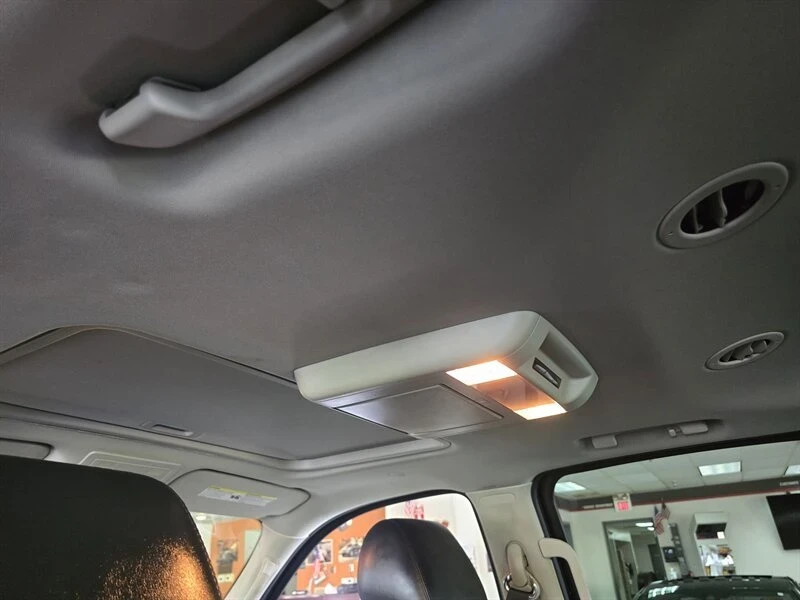 2010 Cadillac Escalade & EXT 3rd Gen - Image 11 of 20