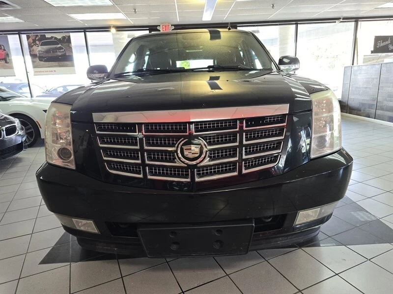 2010 Cadillac Escalade & EXT 3rd Gen - Image 2 of 20