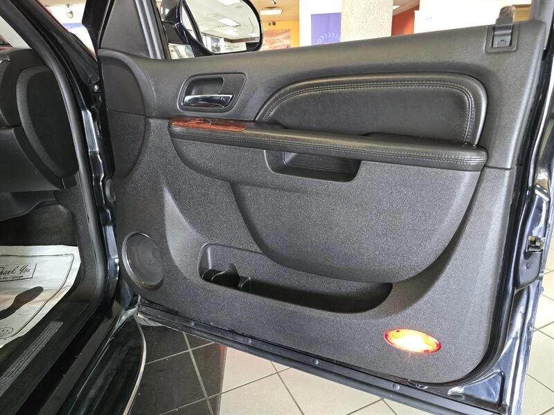 2010 Cadillac Escalade & EXT 3rd Gen - Image 15 of 20