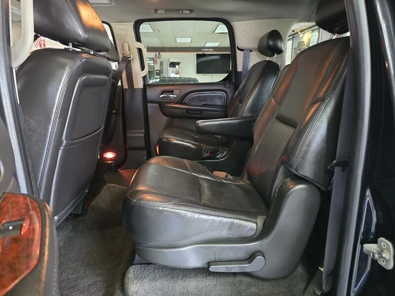 2010 Cadillac Escalade & EXT 3rd Gen - Image 12 of 20