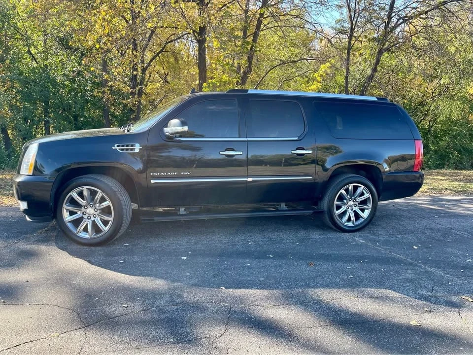 2010 Cadillac Escalade & EXT 3rd Gen - Image 9 of 19