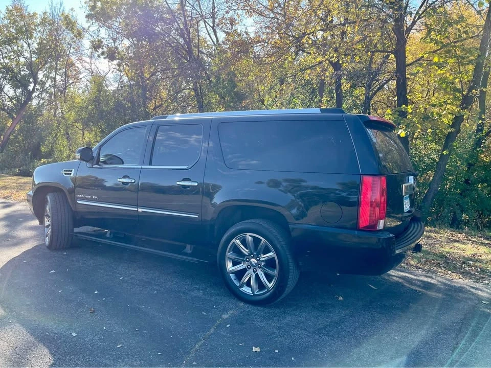 2010 Cadillac Escalade & EXT 3rd Gen - Image 8 of 19