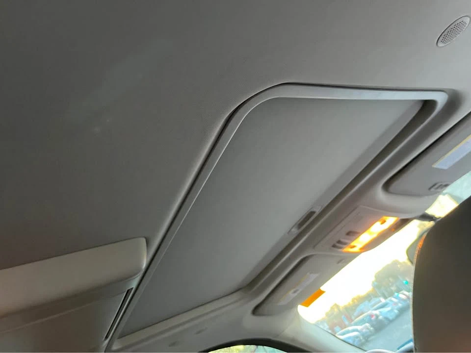 2010 Cadillac Escalade & EXT 3rd Gen - Image 10 of 10