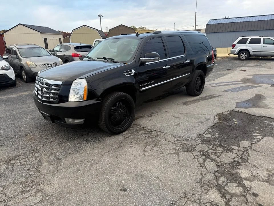 2010 Cadillac Escalade & EXT 3rd Gen - Image 6 of 20