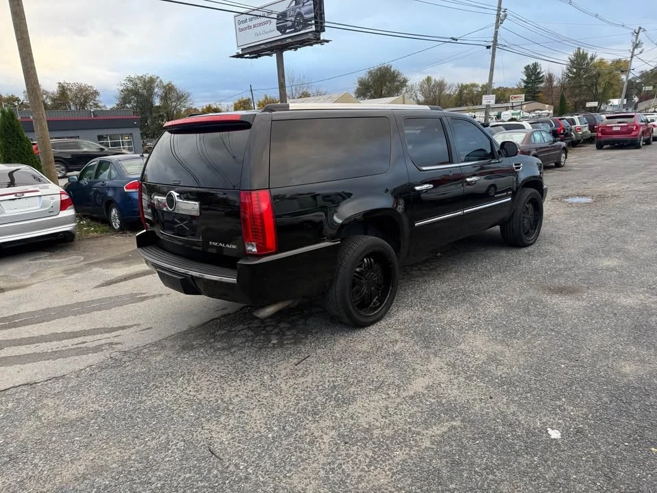 2010 Cadillac Escalade & EXT 3rd Gen - Image 5 of 20