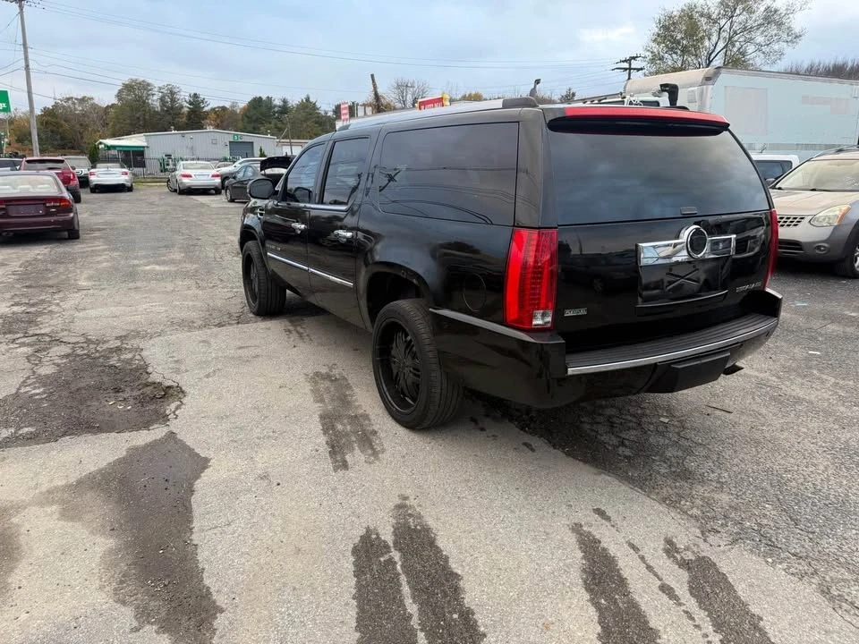 2010 Cadillac Escalade & EXT 3rd Gen - Image 7 of 20