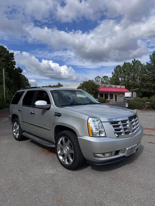 2010 Cadillac Escalade & EXT 3rd Gen - Image 4 of 20