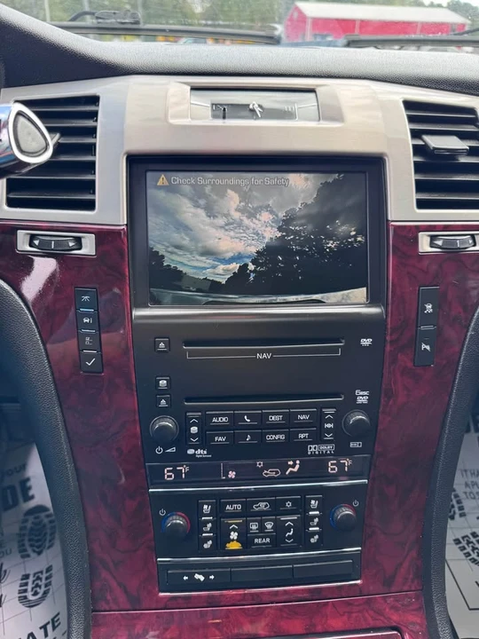 2010 Cadillac Escalade & EXT 3rd Gen - Image 14 of 20