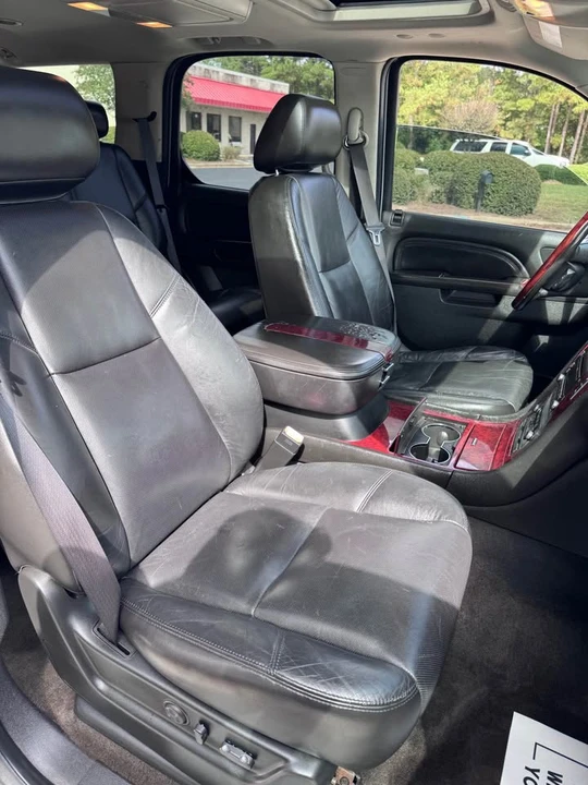 2010 Cadillac Escalade & EXT 3rd Gen - Image 9 of 20