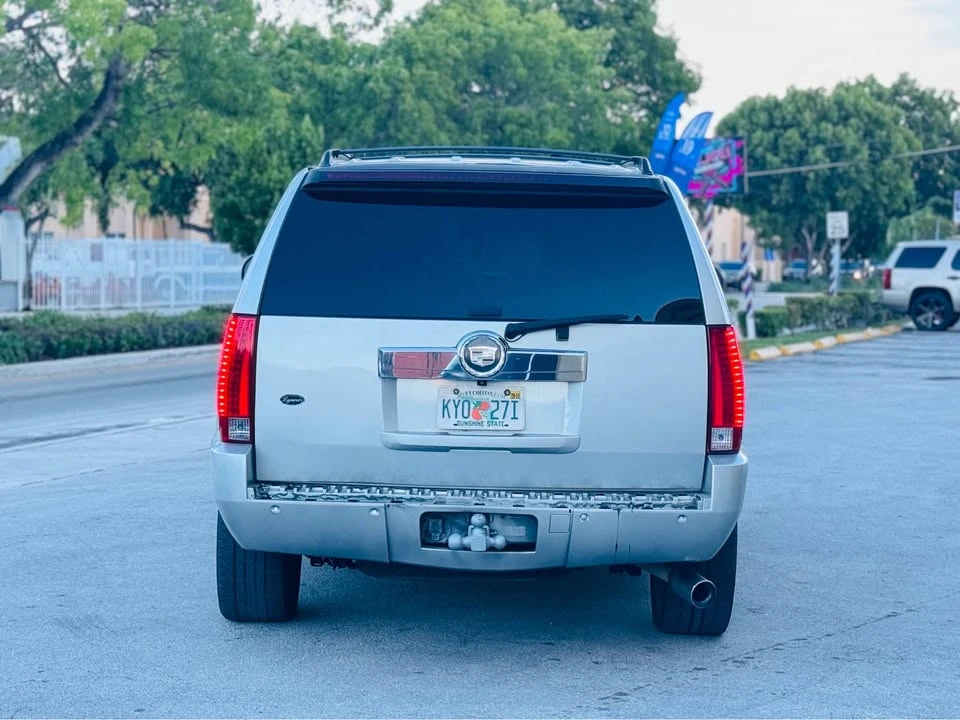 2010 Cadillac Escalade & EXT 3rd Gen - Image 13 of 17