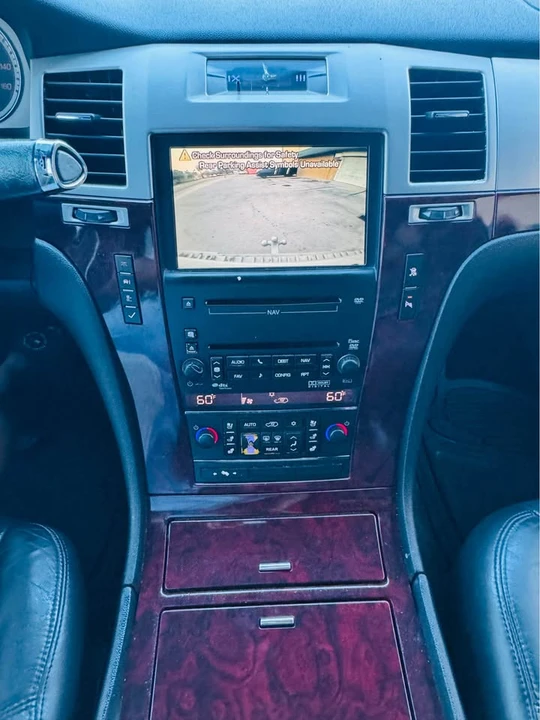 2010 Cadillac Escalade & EXT 3rd Gen - Image 7 of 17