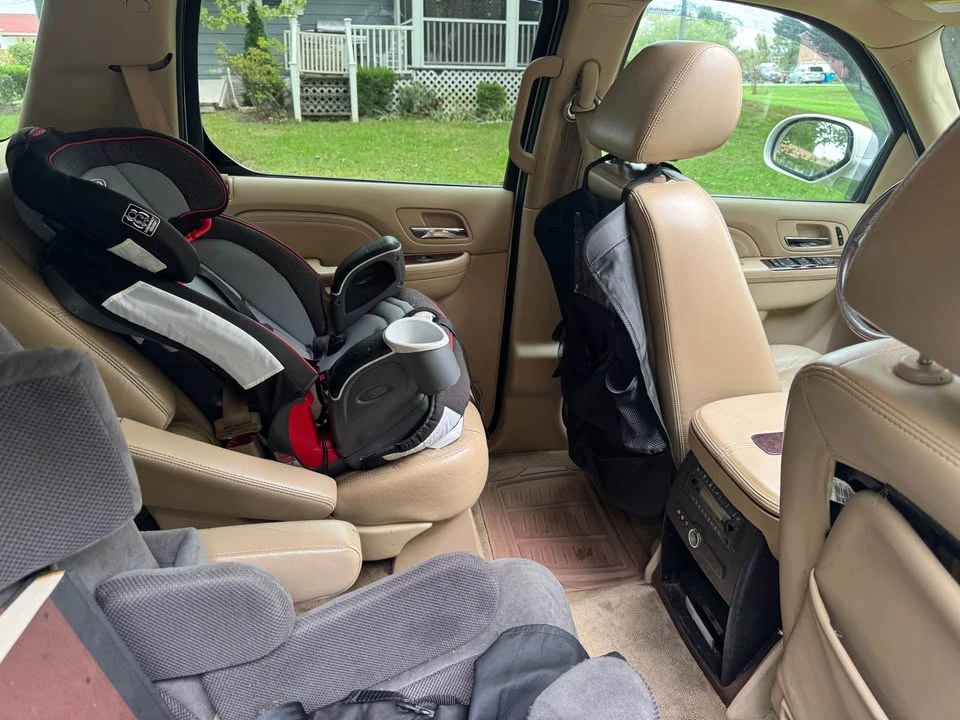 2010 Cadillac Escalade & EXT 3rd Gen - Image 16 of 17