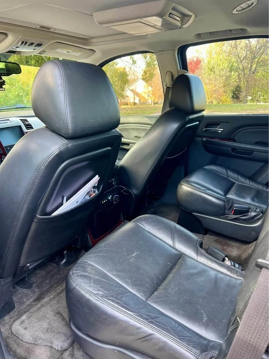 2010 Cadillac Escalade & EXT 3rd Gen - Image 7 of 10