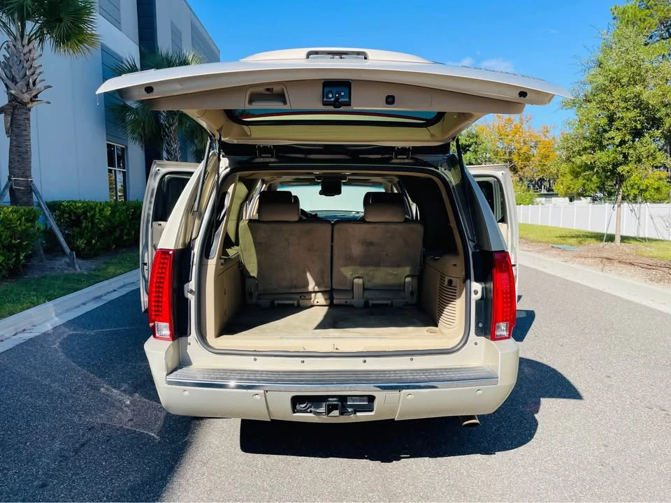 2010 Cadillac Escalade & EXT 3rd Gen - Image 15 of 19