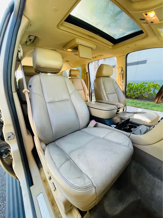 2010 Cadillac Escalade & EXT 3rd Gen - Image 16 of 19