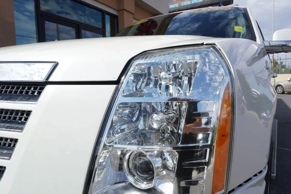 2010 Cadillac Escalade & EXT 2nd Gen - Image 3 of 20