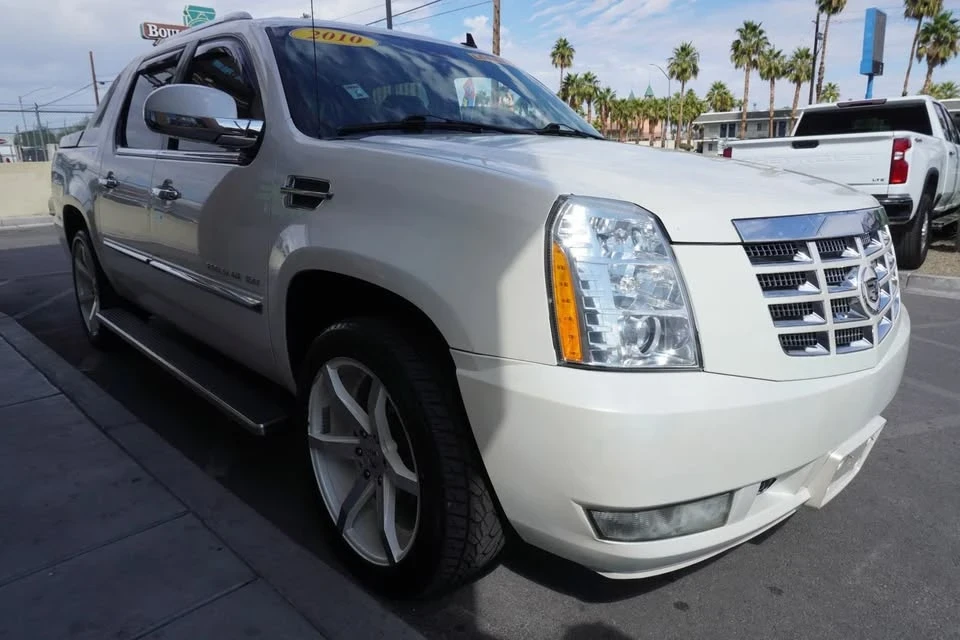 2010 Cadillac Escalade & EXT 2nd Gen - Image 8 of 20