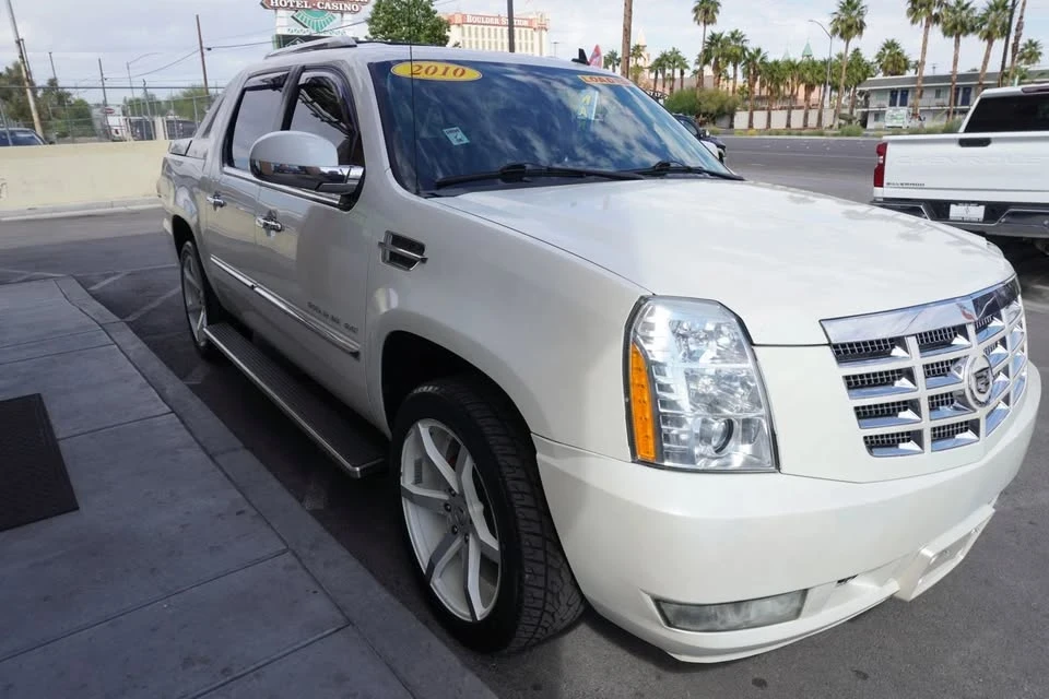 2010 Cadillac Escalade & EXT 2nd Gen - Image 9 of 20