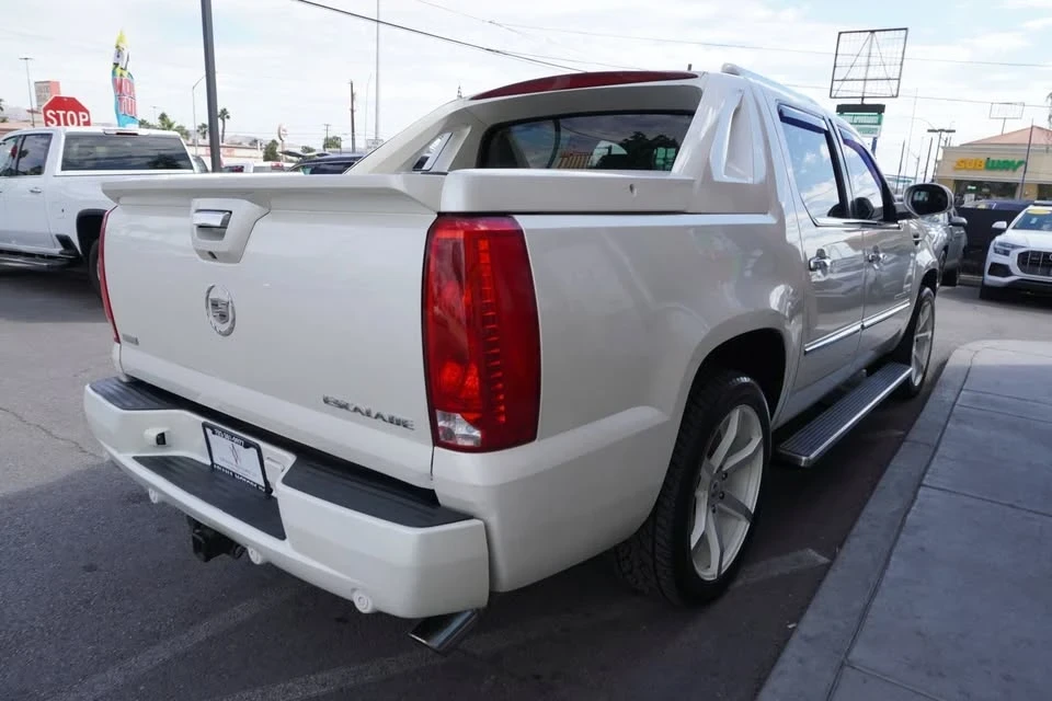 2010 Cadillac Escalade & EXT 2nd Gen - Image 10 of 20