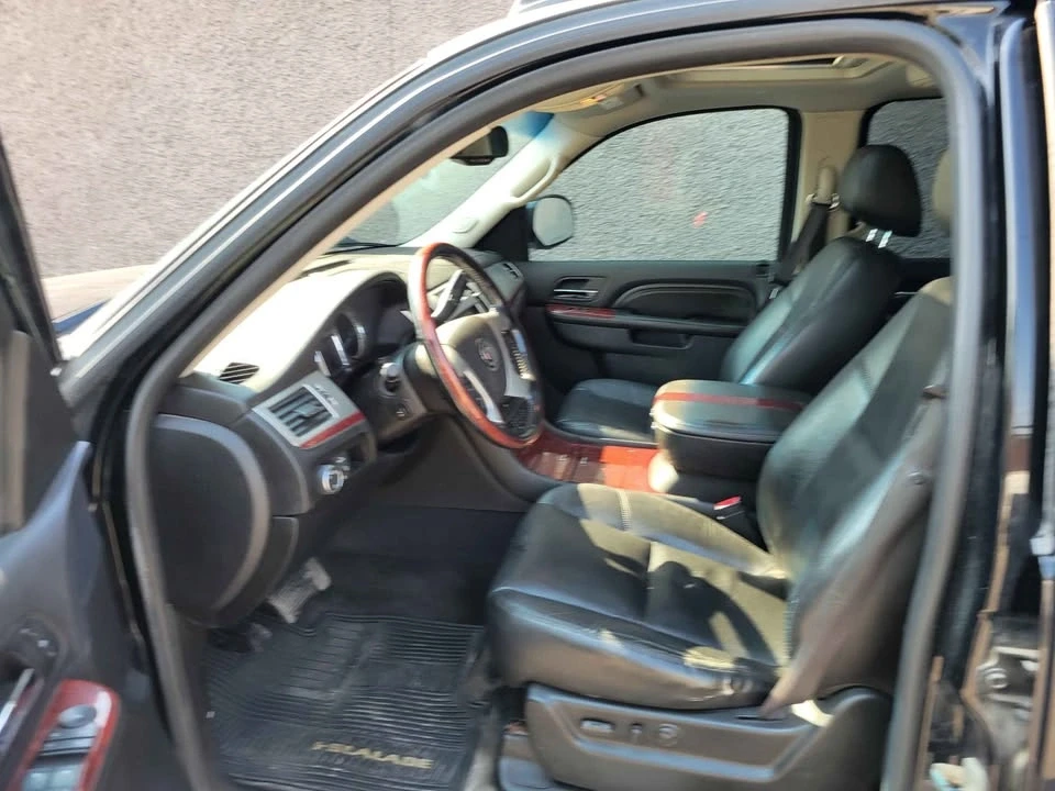 2010 Cadillac Escalade & EXT 2nd Gen - Image 2 of 7