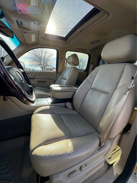 2010 Cadillac Escalade & EXT 3rd Gen - Image 9 of 18