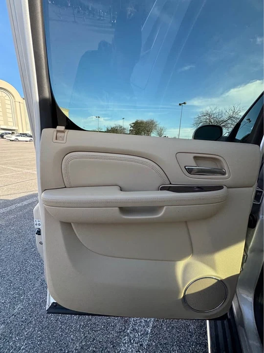 2010 Cadillac Escalade & EXT 3rd Gen - Image 13 of 18