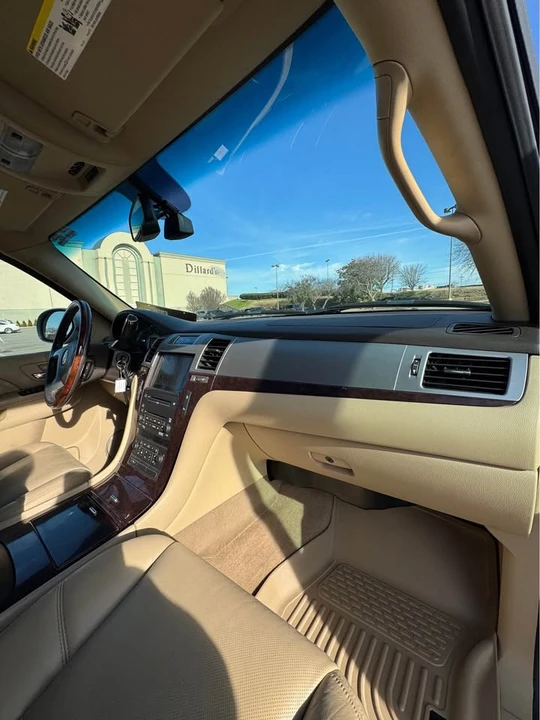 2010 Cadillac Escalade & EXT 3rd Gen - Image 16 of 18